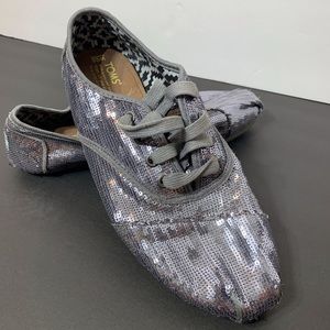 GUC Toms silver‎ sequin lace up sneaker size W9.5